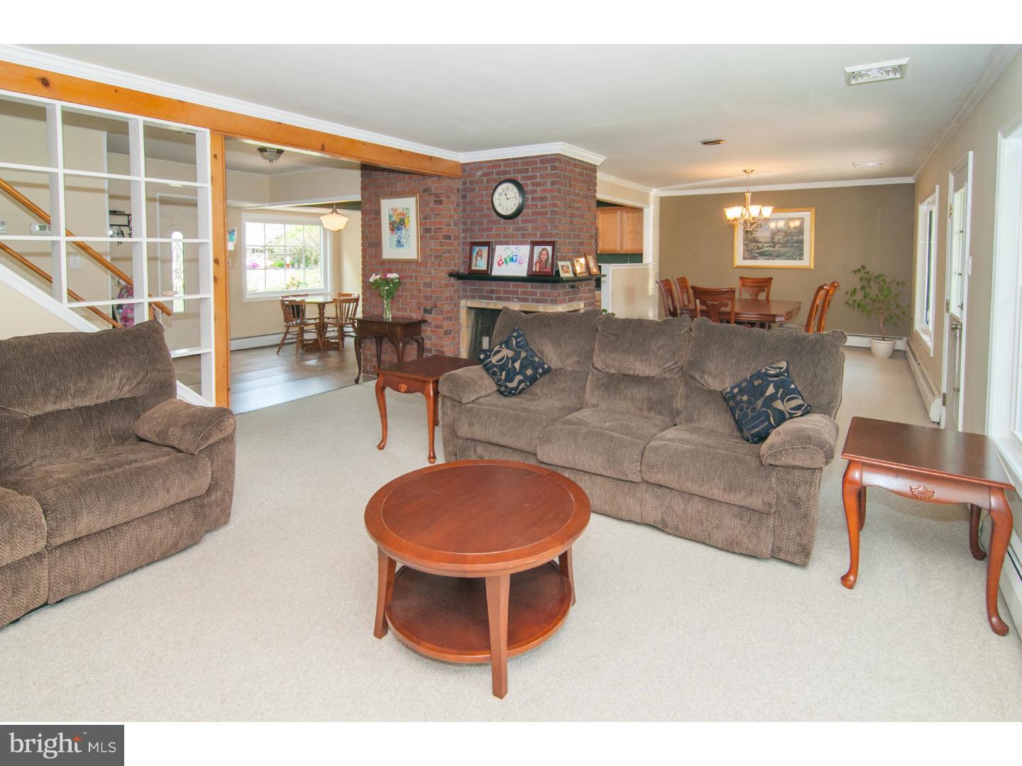 45 Spicebush Road Levittown, PA 19056 - Photo 3 of 25 Living Room