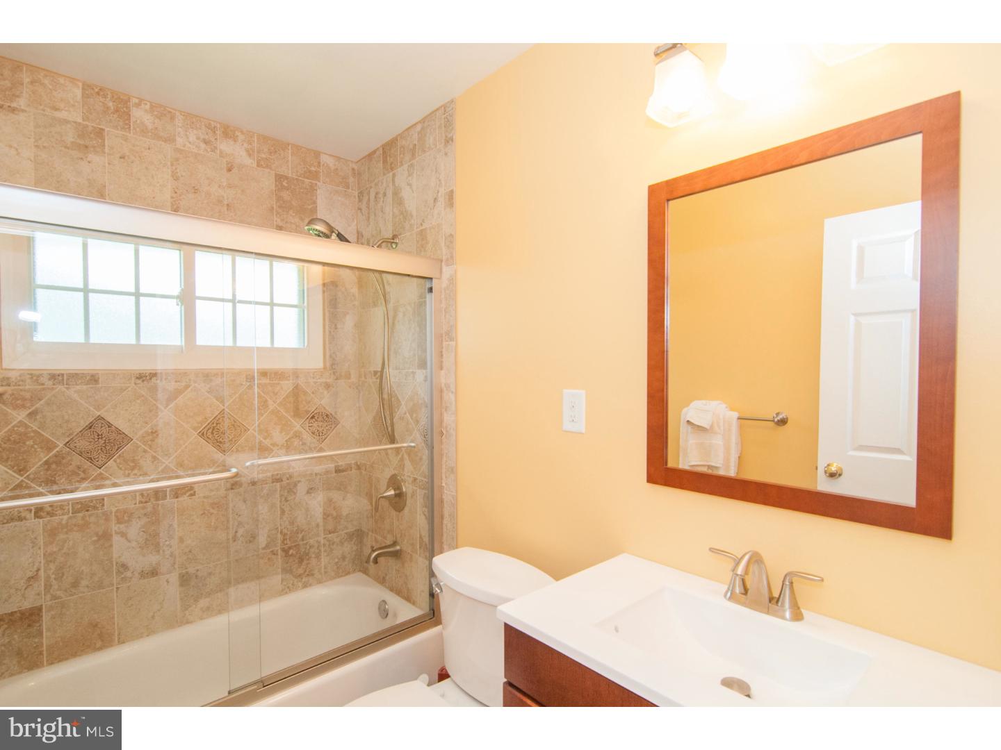 45 Spicebush Road Levittown, PA 19056 - Photo 21 of 25 Bathroom
