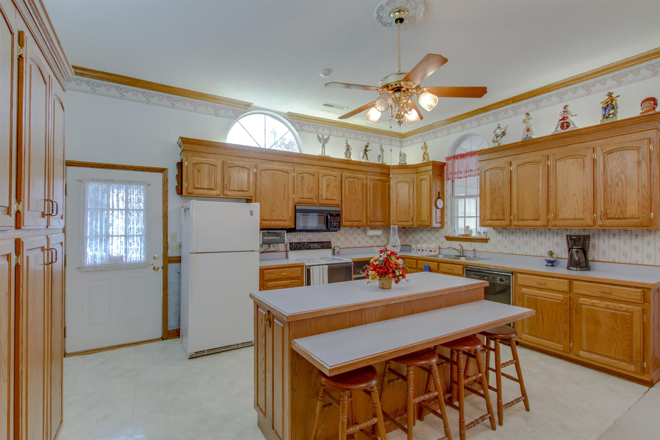 2284 Murray-Kittrell Road Readyville, TN 37149 - Photo 12 of 30 Eat in kitchen features solid oak cabinets, an island and large pantry