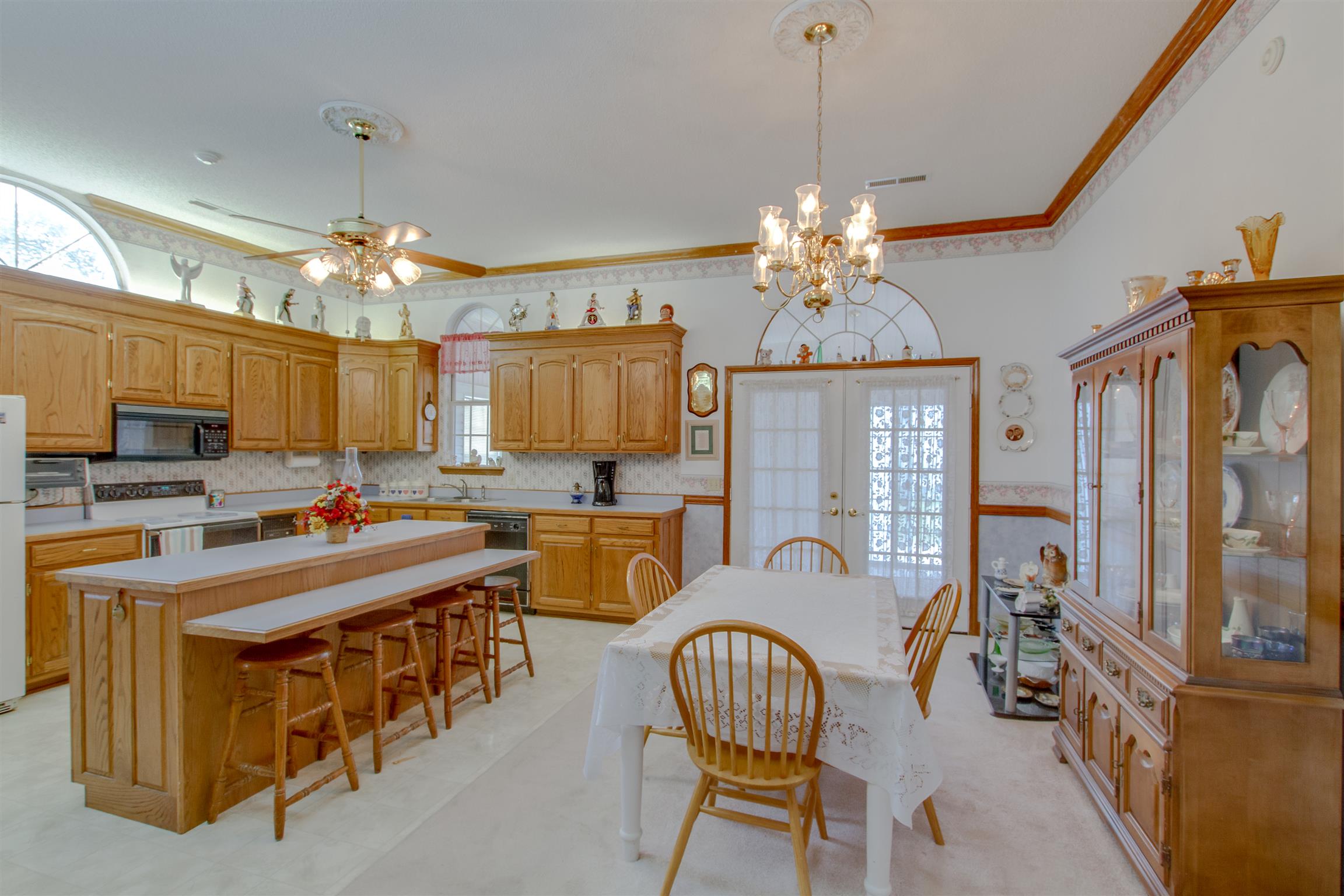 2284 Murray-Kittrell Road Readyville, TN 37149 - Photo 15 of 30 Dining room opens up to sunroom in back