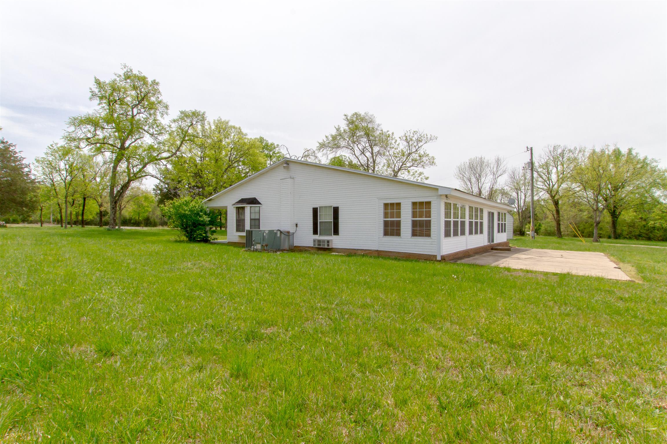 2284 Murray-Kittrell Road Readyville, TN 37149 - Photo 7 of 30 1776 sf home with 3 bedrooms and 2 full baths