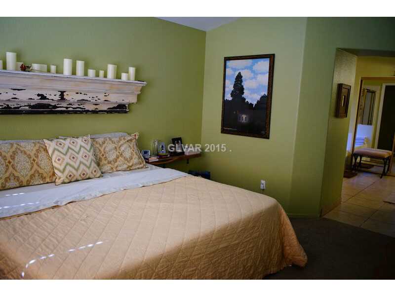 206 Camelback Ridge Avenue Henderson, NV 89012 - Photo 9 of 15 Property Photo.