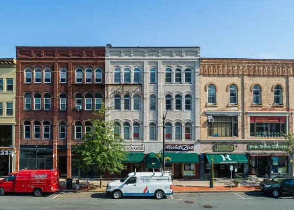 $489,000 | 231 Main Street, Unit 3R, Northampton, MA 01060