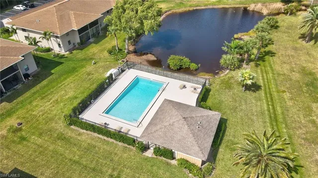 $199,995 | 151 Cypress Way East, Unit D3, Naples, FL 34110