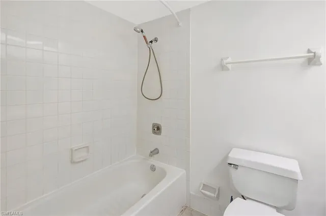 $199,995 | 151 Cypress Way East, Unit D3, Naples, FL 34110