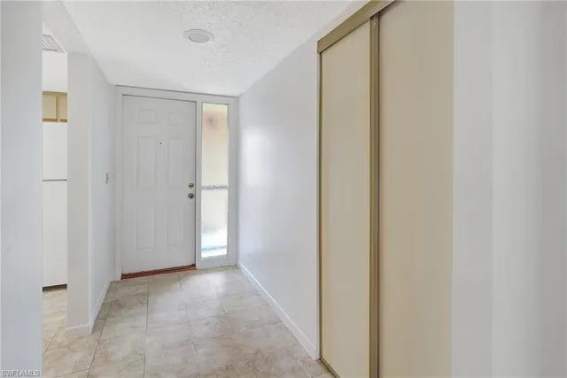 $199,995 | 151 Cypress Way East, Unit D3, Naples, FL 34110