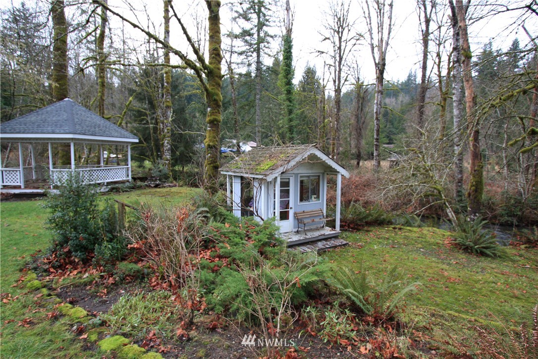 46044 Southeast Edgewick Road North Bend, WA 98045 - Photo 2 of 23