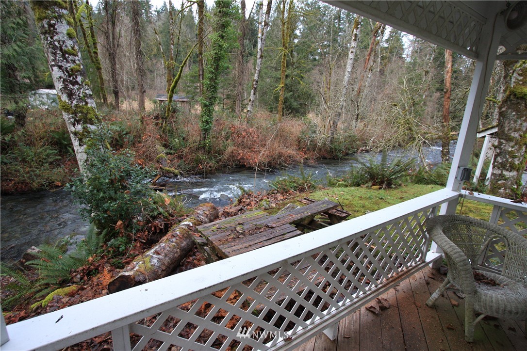 46044 Southeast Edgewick Road North Bend, WA 98045 - Photo 5 of 23
