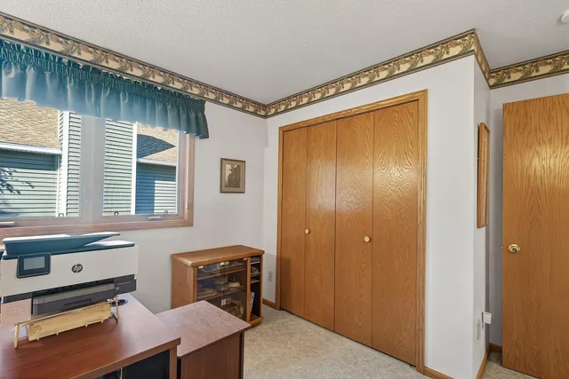 $400,000 | 1311 Fallbrook Lane, Woodbury, MN 55125