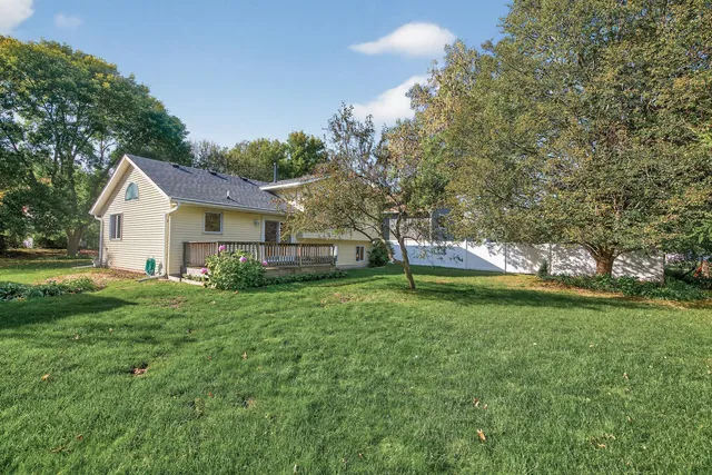 $400,000 | 1311 Fallbrook Lane, Woodbury, MN 55125