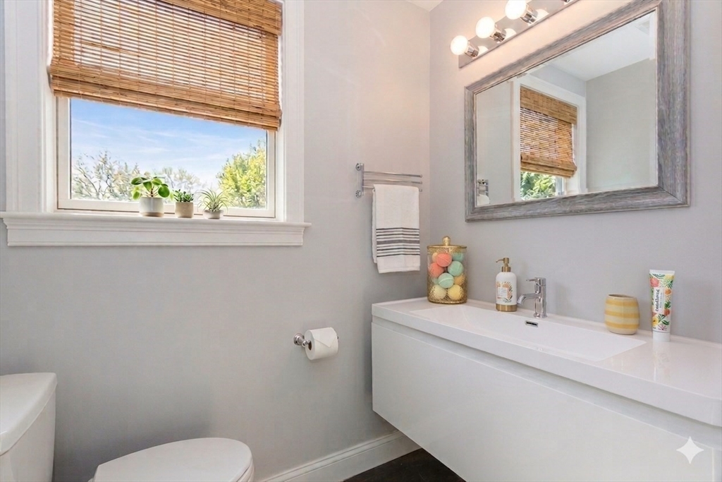 29 Goldsmith Street, Unit 2 Boston, MA 02130 - Photo 6 of 24