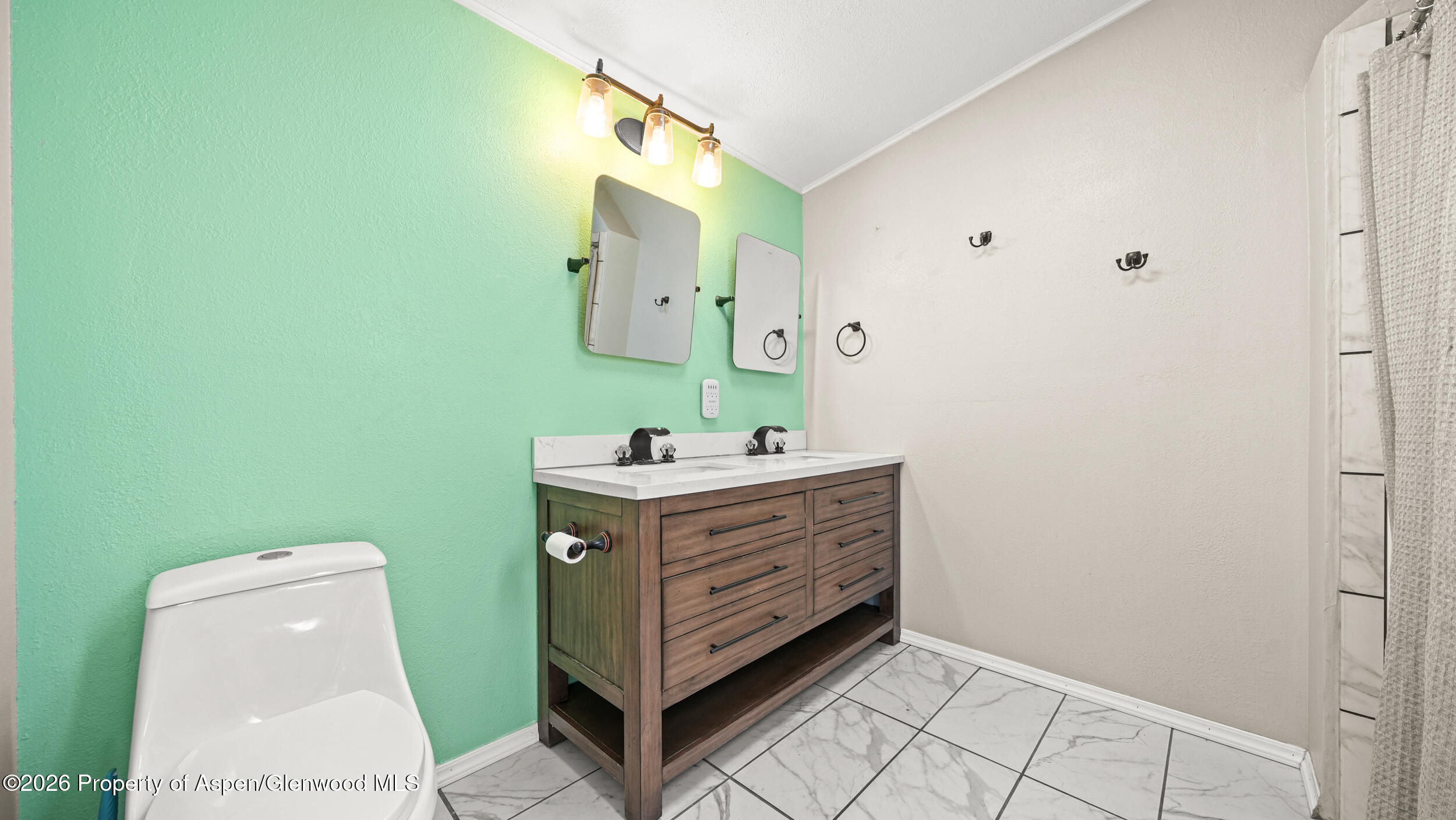 1300 Quick Silver Way Rifle, CO 81650 - Photo 13 of 35 Primary Bathroom