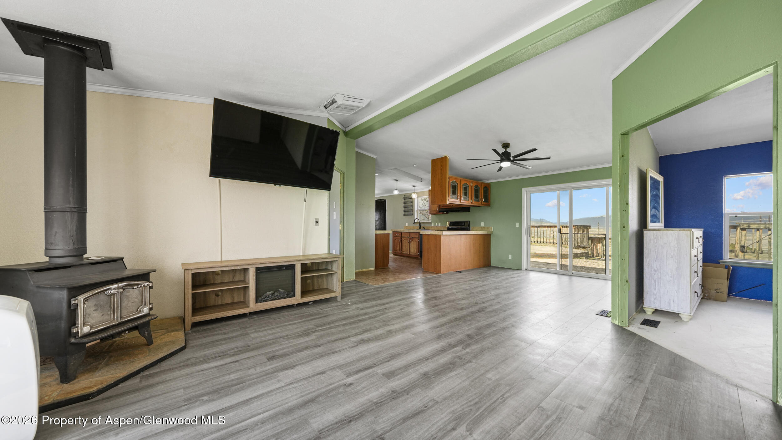 1300 Quick Silver Way Rifle, CO 81650 - Photo 10 of 35 Living Room