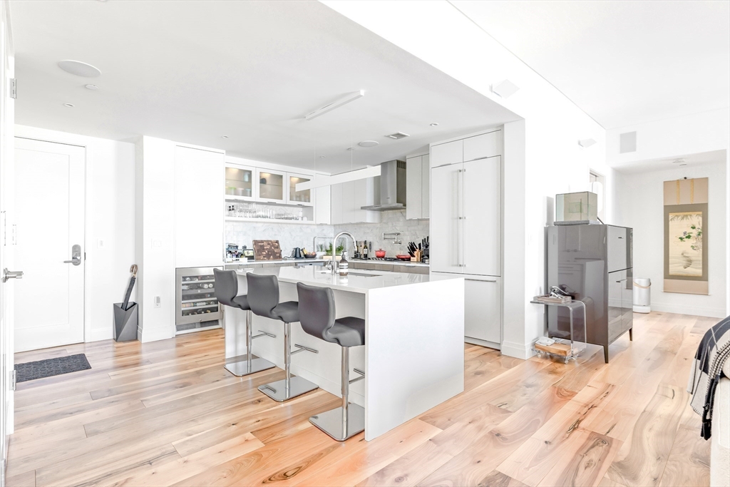 300 Pier 4 Blvd., Unit 8A Boston, MA 02210 - Photo 7 of 39