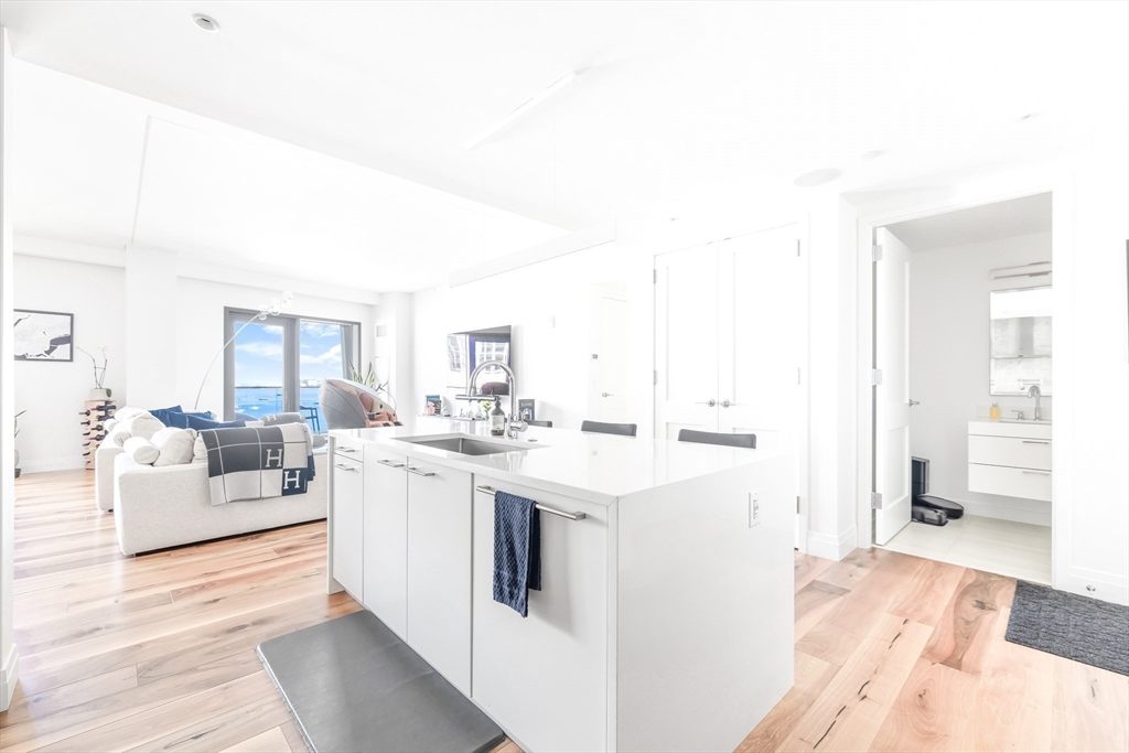 300 Pier 4 Blvd., Unit 8A Boston, MA 02210 - Photo 8 of 39