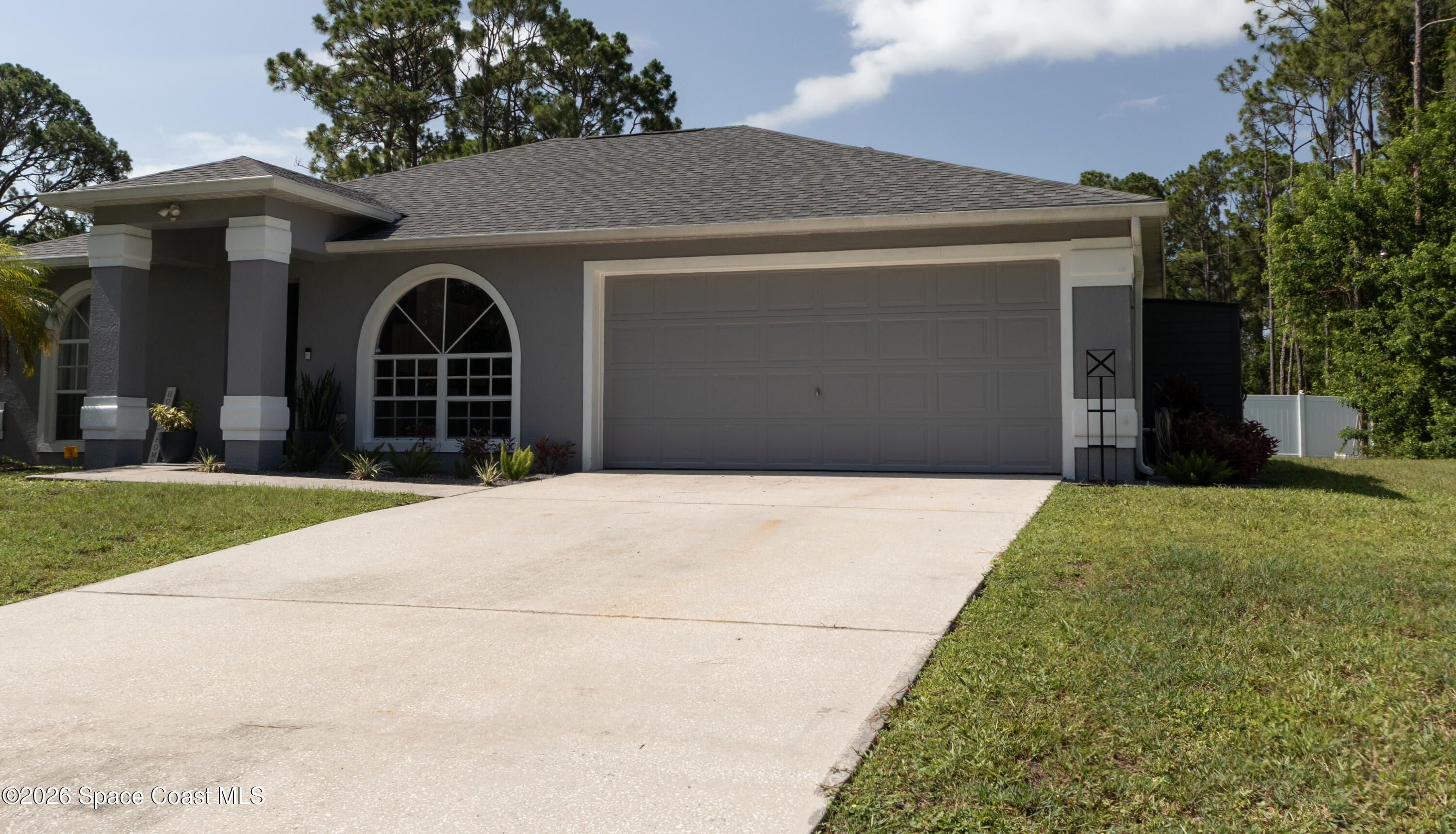 1572 Holbrook Road Northwest Palm Bay, FL 32907 - Photo 2 of 39 IMG_0126