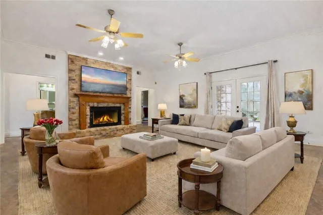 $565,000 | 6 Briarfield Drive, Marrero, LA 70072