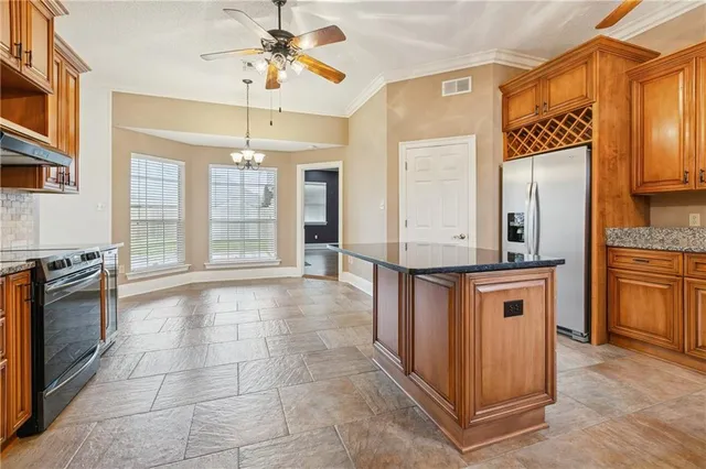 $565,000 | 6 Briarfield Drive, Marrero, LA 70072