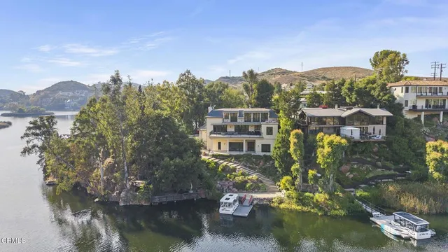 $8,799,000 | 2112 Trentham Road, Westlake Village, CA 91361