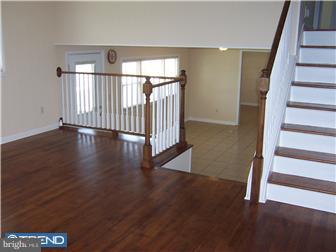 704 South Harmony Road Newark, DE 19713 - Photo 2 of 9 Dining Room