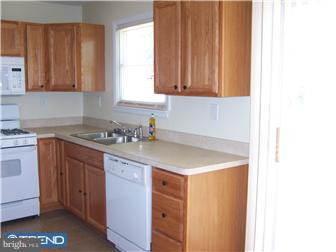 704 South Harmony Road Newark, DE 19713 - Photo 6 of 9 Kitchen