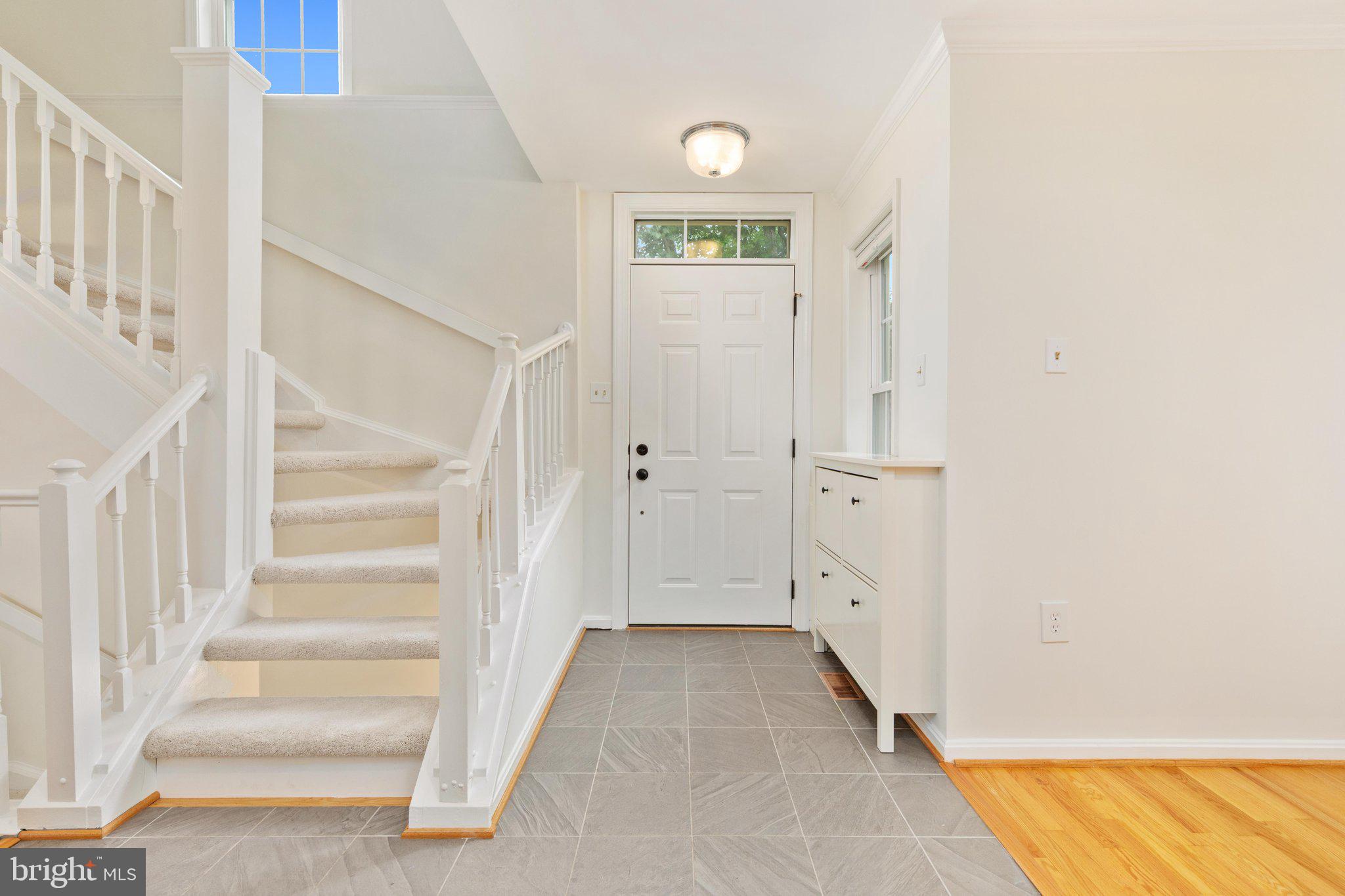 11980 Sentinel Point Court Reston, VA 20191 - Photo 2 of 70 Entrance Foyer | Main Level