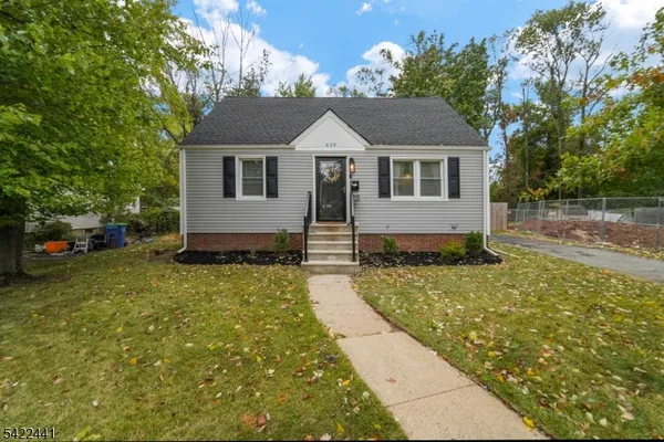 $425,000 | 639 Parkview Avenue, North Plainfield, NJ 07063
