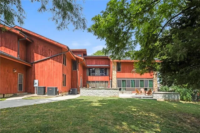 $499,000 | 402 Lees Cir Drive, Fort Scott, KS 66701