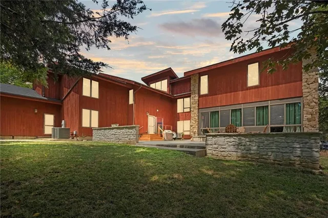 $499,000 | 402 Lees Cir Drive, Fort Scott, KS 66701