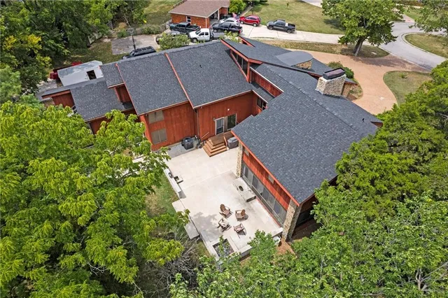 $499,000 | 402 Lees Cir Drive, Fort Scott, KS 66701