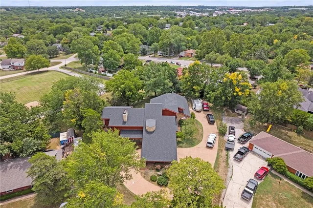 $499,000 | 402 Lees Cir Drive, Fort Scott, KS 66701