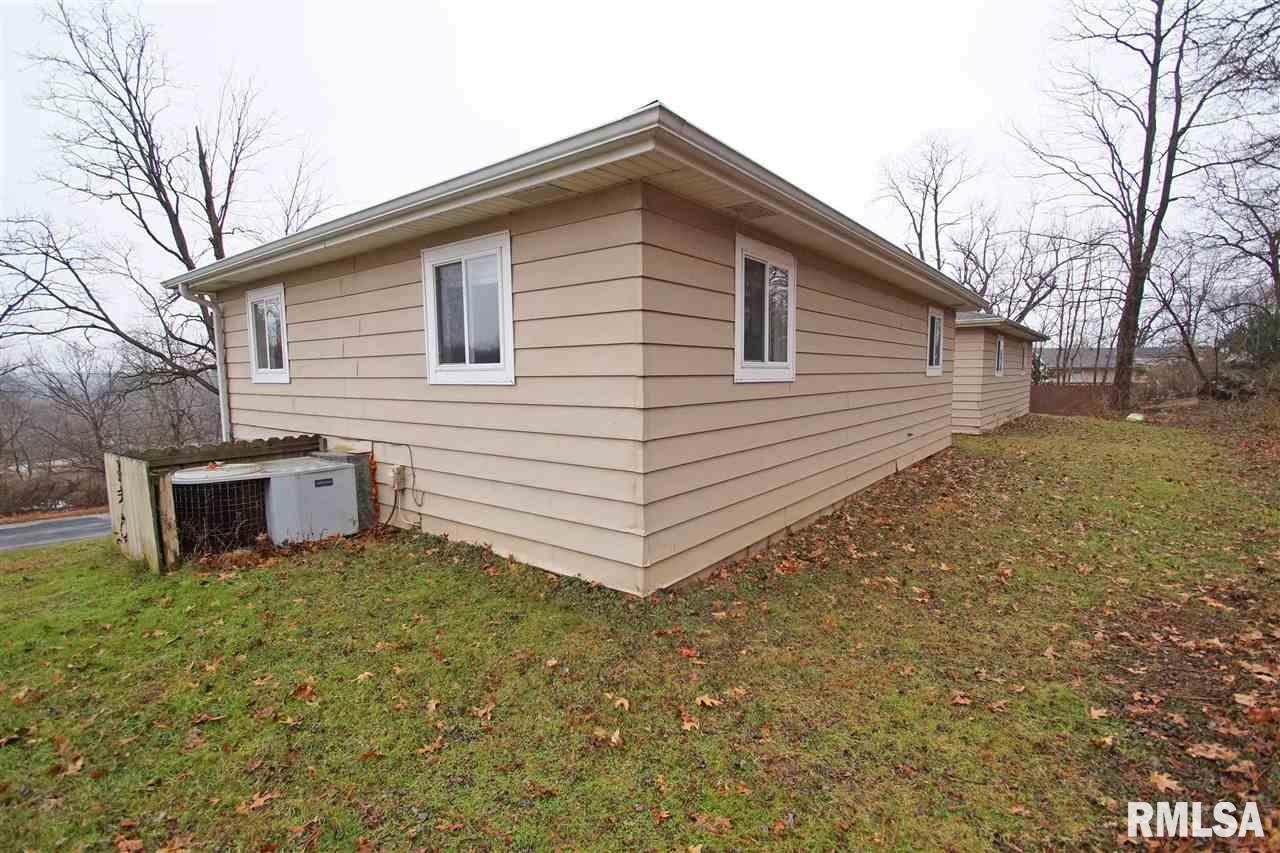 823 Kim Moor Road Peoria, IL 61607 - Photo 3 of 10 Gallery Image 3