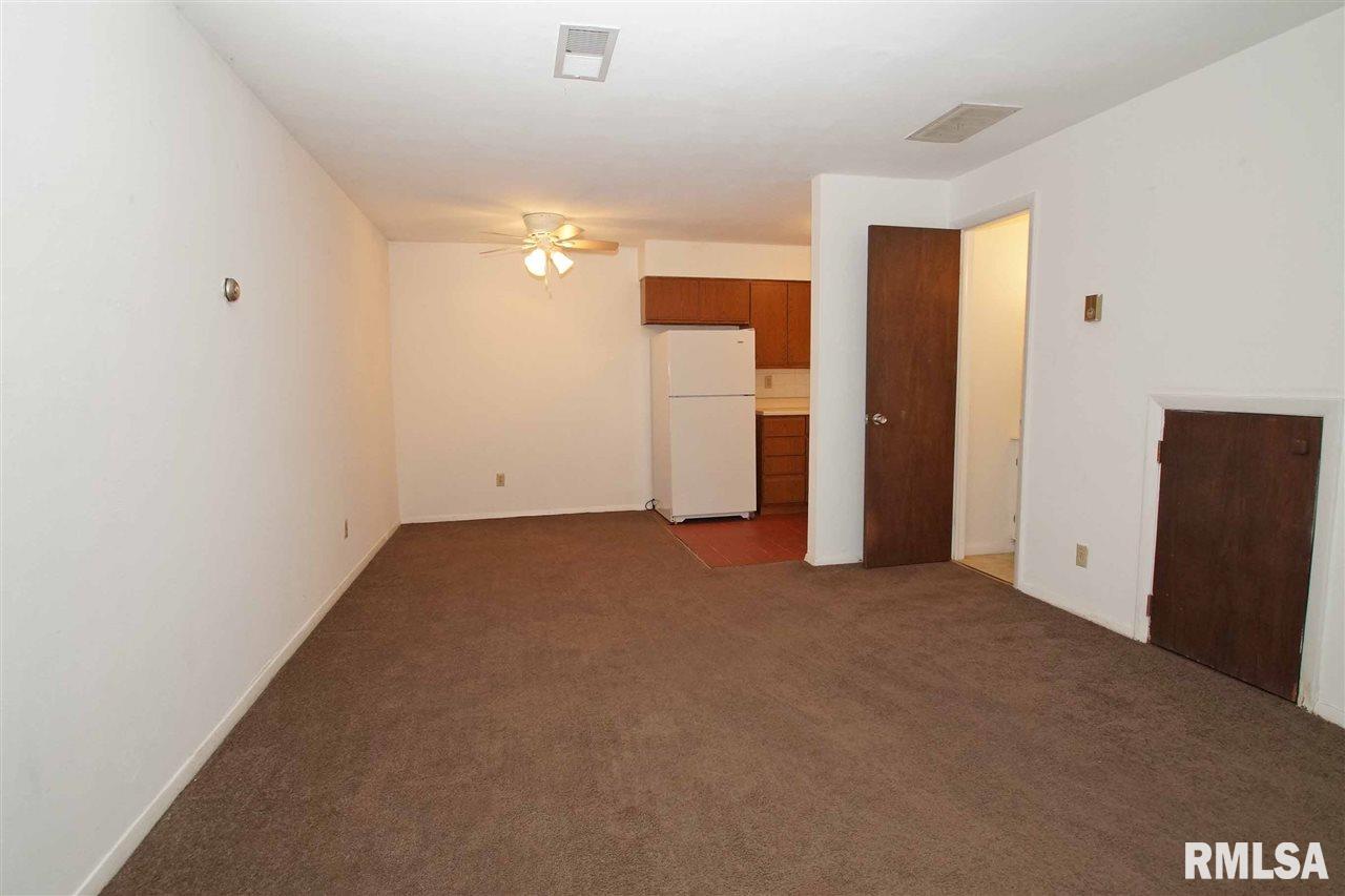 823 Kim Moor Road Peoria, IL 61607 - Photo 5 of 10 Gallery Image 5