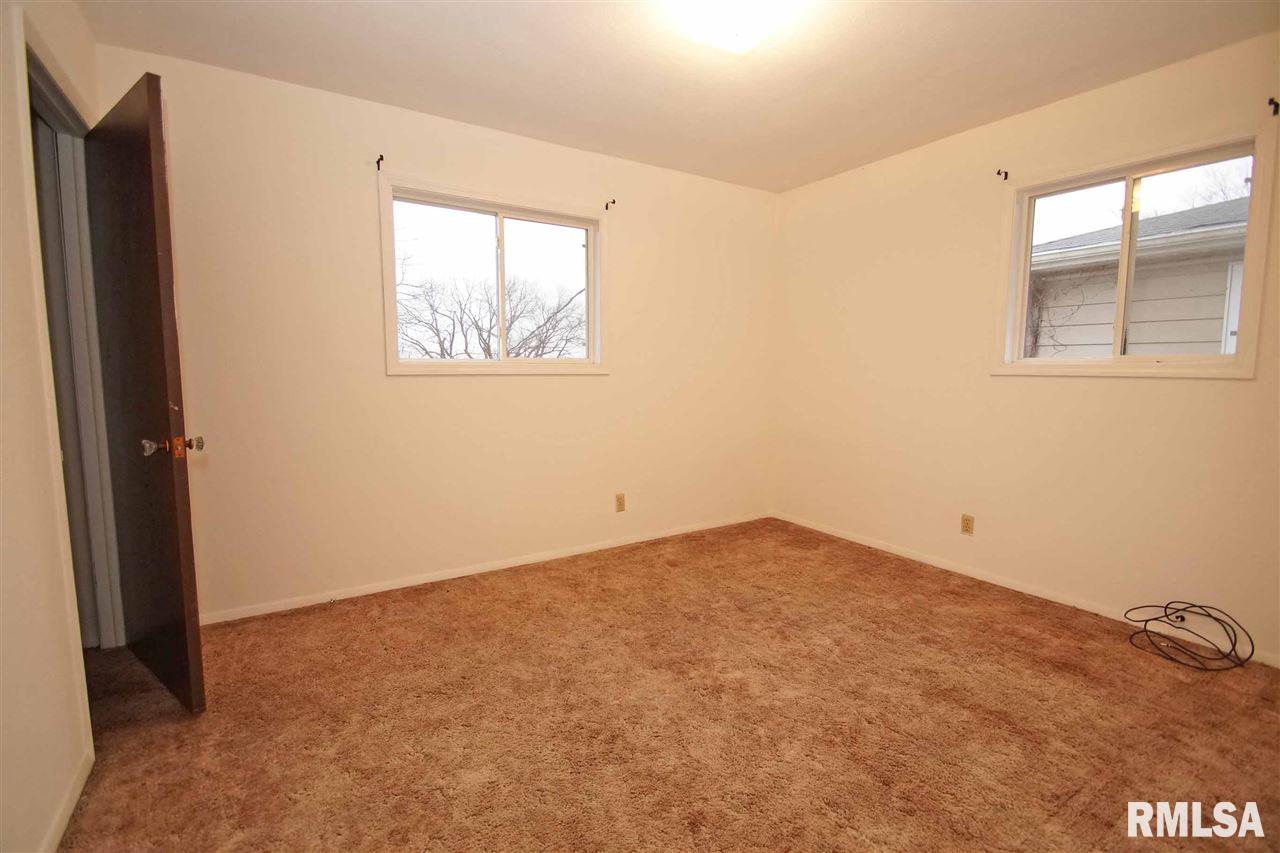 823 Kim Moor Road Peoria, IL 61607 - Photo 9 of 10 Gallery Image 9
