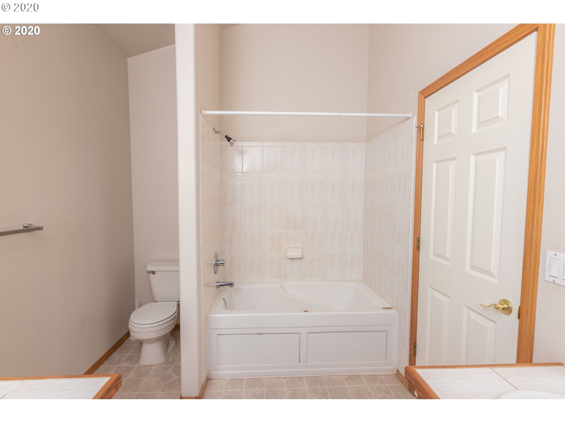 2619 Northeast Rocky Butte Road Portland, OR 97220 - Photo 23 of 31 Gallery Image 23