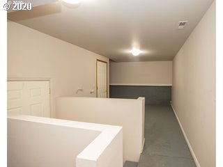 2619 Northeast Rocky Butte Road Portland, OR 97220 - Photo 28 of 31 Gallery Image 28