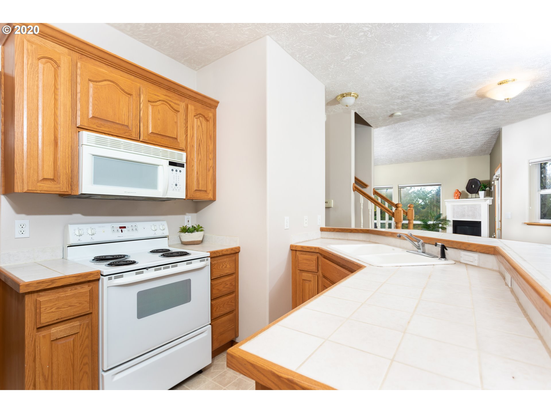 2619 Northeast Rocky Butte Road Portland, OR 97220 - Photo 8 of 31 Gallery Image 8