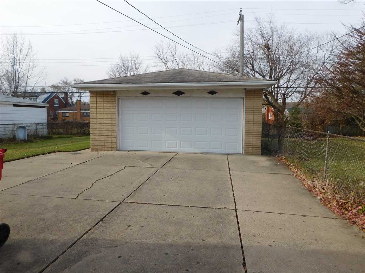 24641 Grove Eastpointe Mi 48021 Eastpointe, MI 48021 - Photo 24 of 25