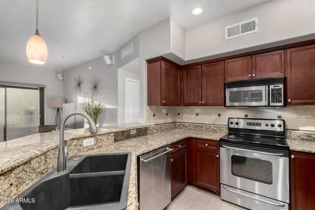 $435,000 | 20660 North 40th Street, Unit 2099, Phoenix, AZ 85050
