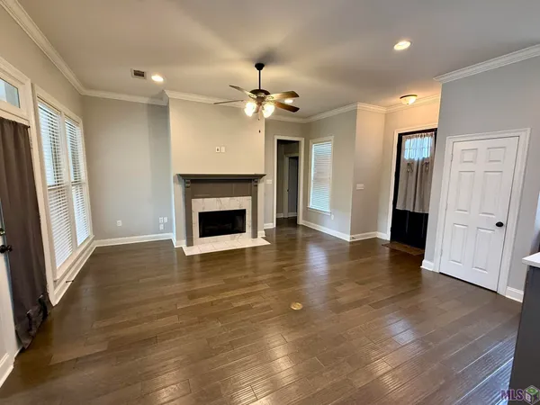 $2,800 | 10408 Springtree Avenue, Baton Rouge, LA 70810