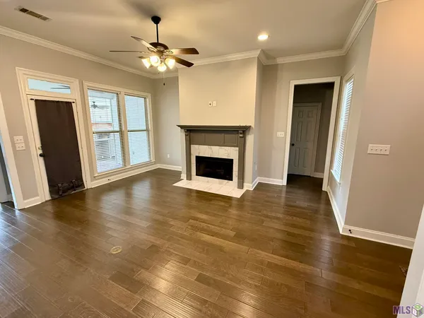 $2,800 | 10408 Springtree Avenue, Baton Rouge, LA 70810