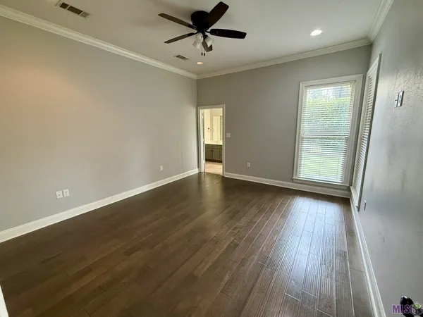 $2,800 | 10408 Springtree Avenue, Baton Rouge, LA 70810
