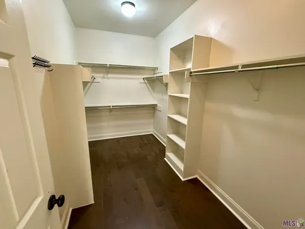 $2,800 | 10408 Springtree Avenue, Baton Rouge, LA 70810