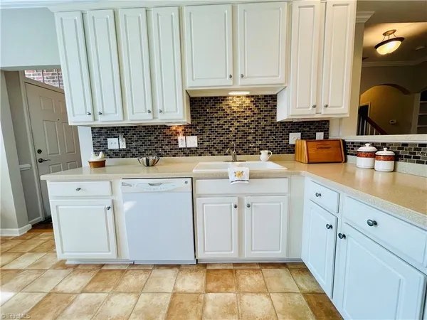 $414,000 | 5765 Knoll Court, Lewisville, NC 27023