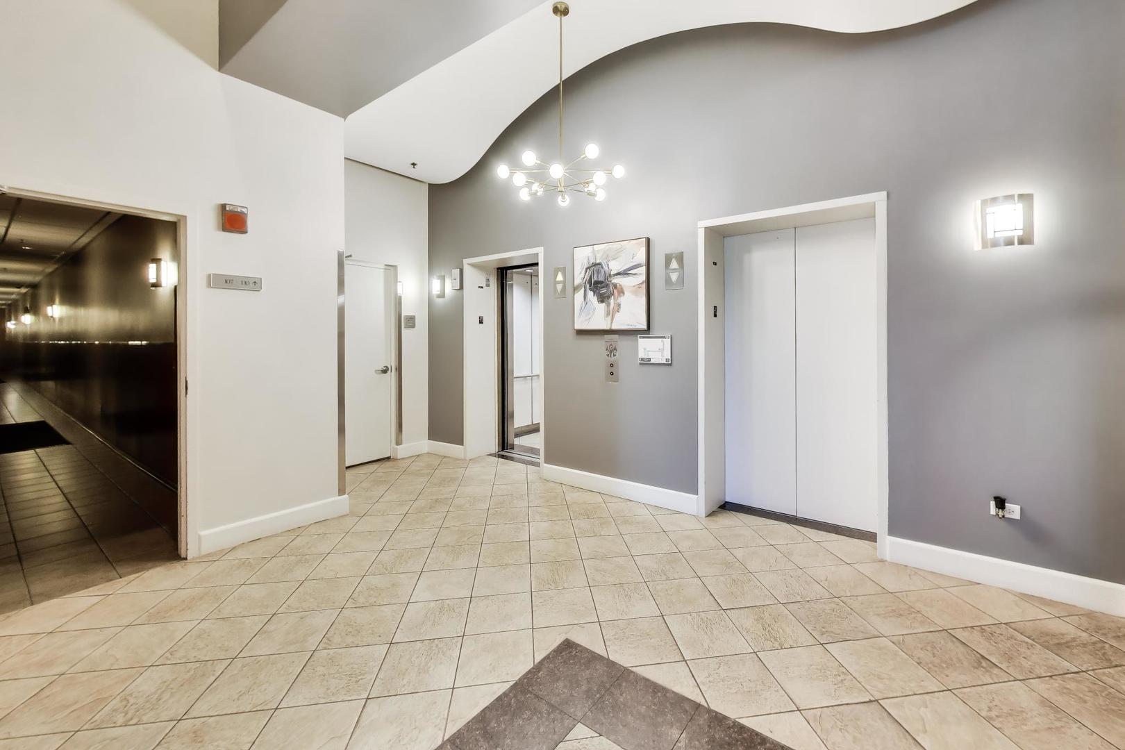 6 South Laflin Street, Unit 301 Chicago, IL 60607 - Photo 6 of 33 Gallery Image 6