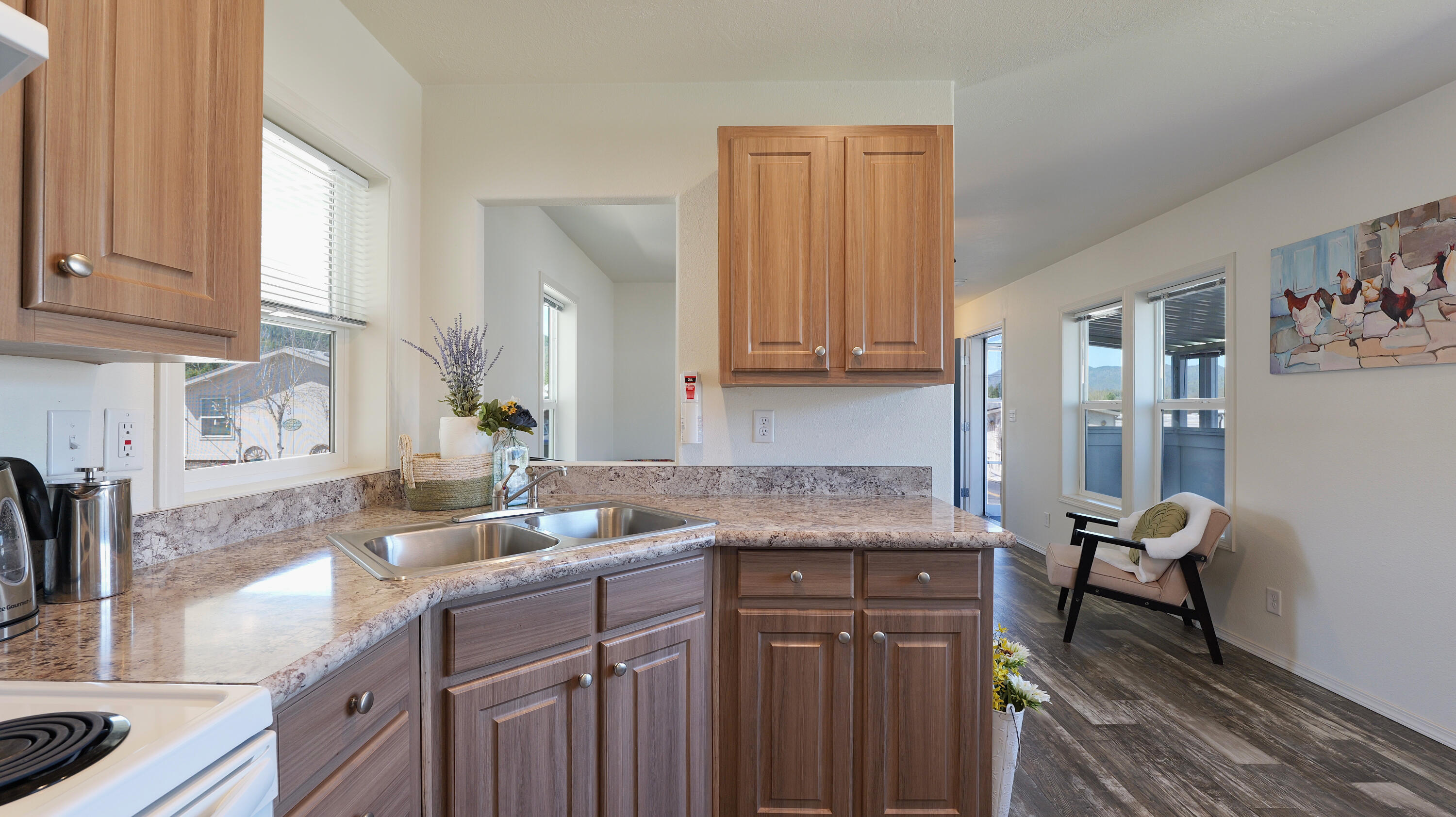 8401 Old Stage Road, Unit 13 Central Point, OR 97502 - Photo 34 of 63 Kitchen