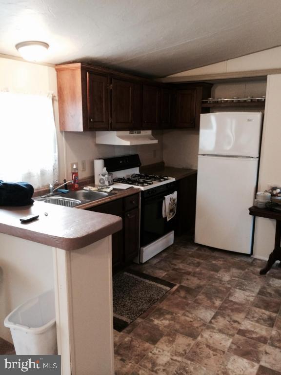 981 Rettew Mill Road, Unit 2 Ephrata, PA 17522 - Photo 3 of 11 Gallery Image 3