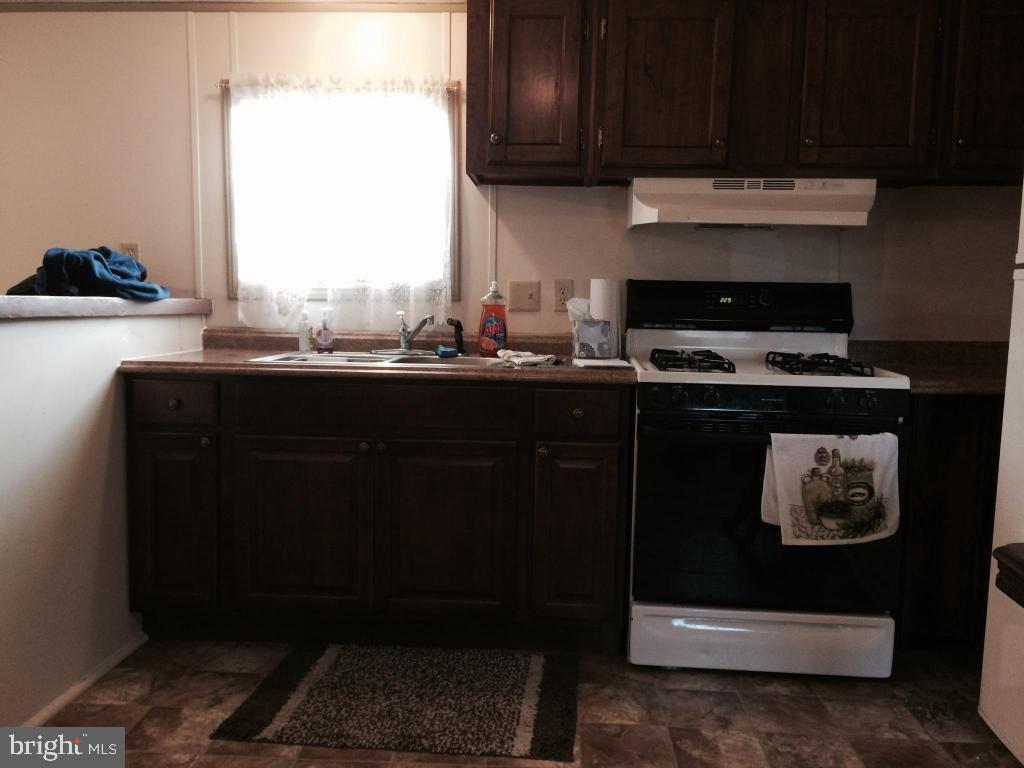 981 Rettew Mill Road, Unit 2 Ephrata, PA 17522 - Photo 4 of 11 Gallery Image 4