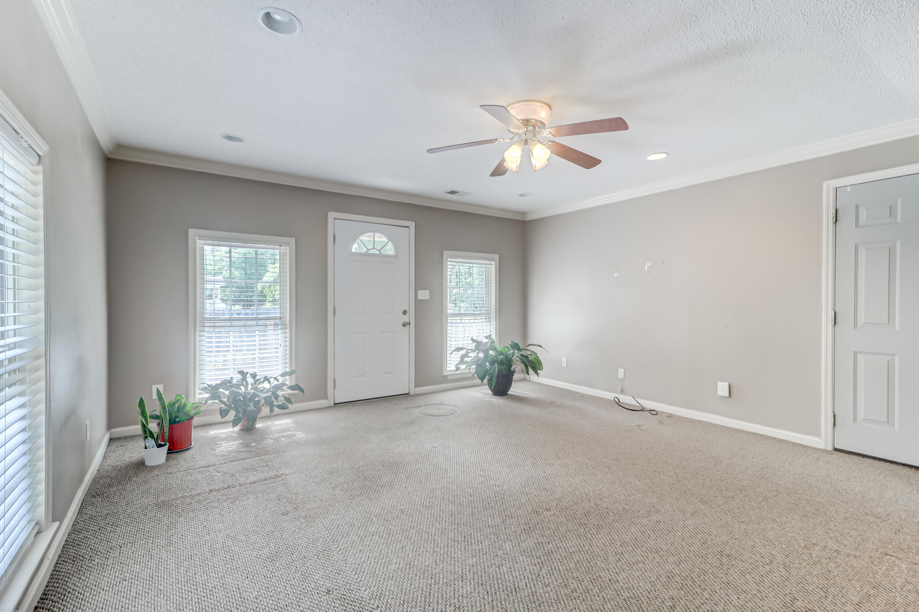 4426 Sandy Hill Farm Road Hollywood, SC 29449 - Photo 11 of 15 4426 Sandy Hill Farms Rd Family Room
