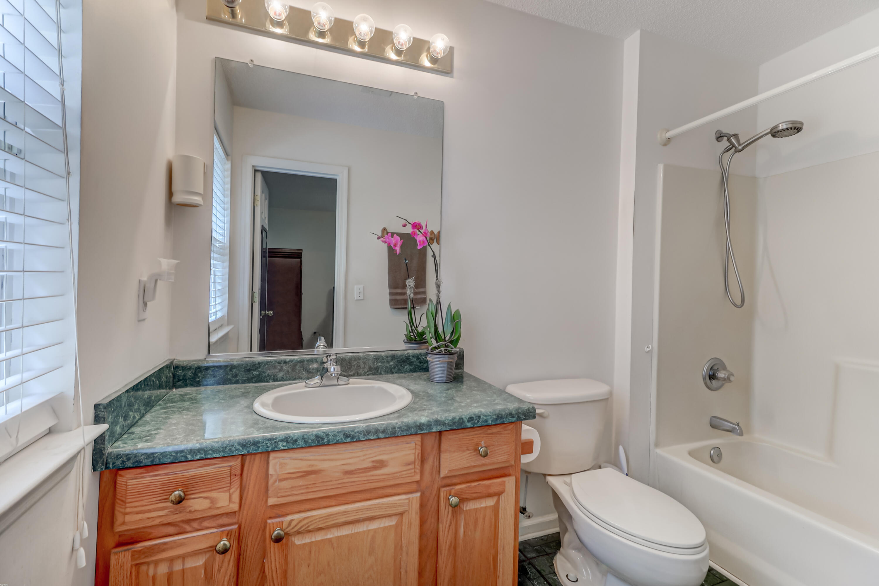 4426 Sandy Hill Farm Road Hollywood, SC 29449 - Photo 5 of 15 4426 Sandy Hill Farms Rd. Master Bath